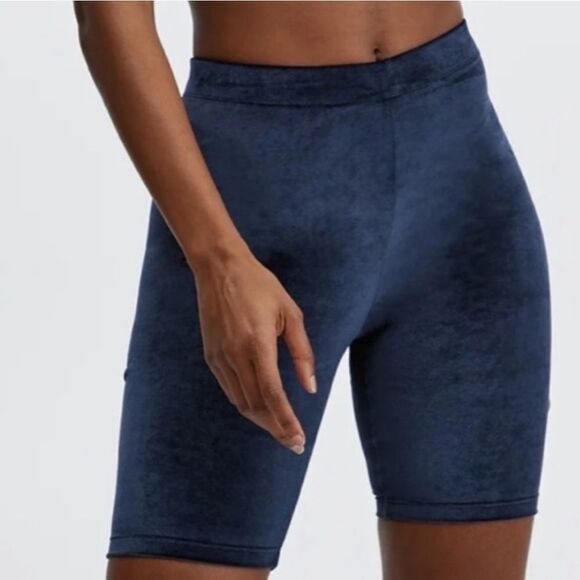 NWT Fabletics Blue velvet velour biker shorts stretch active Small - Picture 1 of 8